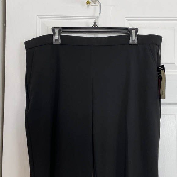 Sag Harbor Pants - Sag Harbor Slimming Solution Stretch 16P Black straight leg Pants flat front